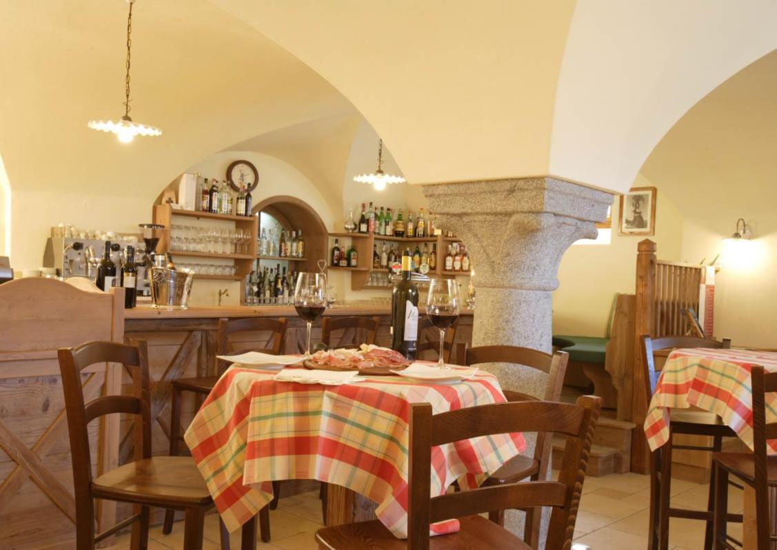 Locanda Borgo Chiese Castel Condino Kültér fotó