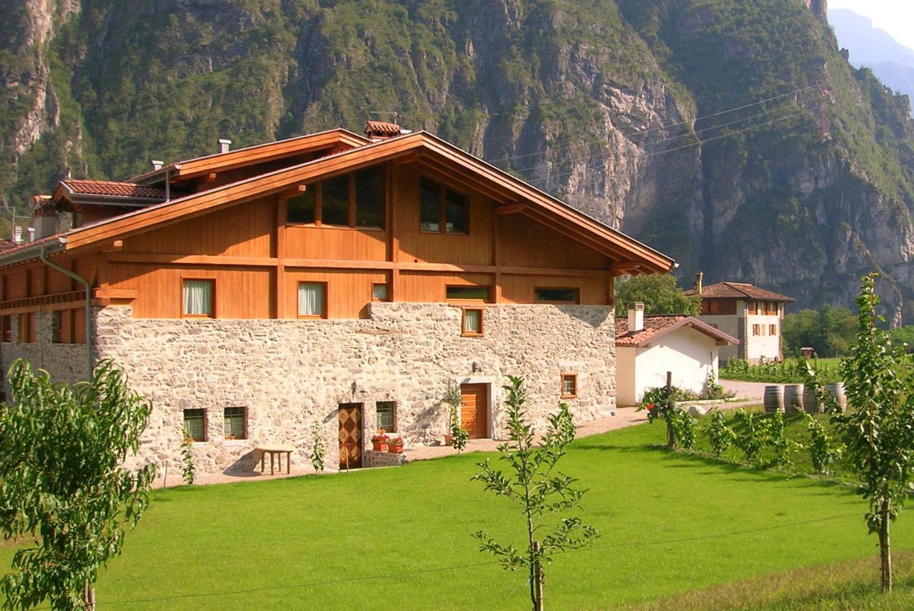 Locanda Borgo Chiese Castel Condino Kültér fotó