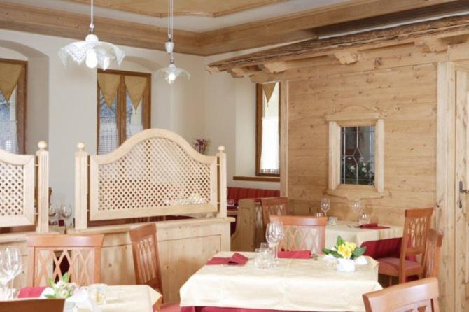 Locanda Borgo Chiese Castel Condino Kültér fotó